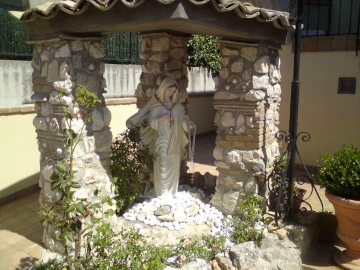 Affittacamere La Madonnina San Giovanni Rotondo Extérieur photo
